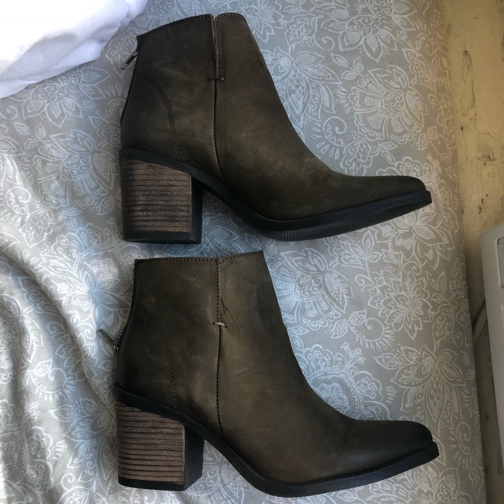 Steve Madden booties